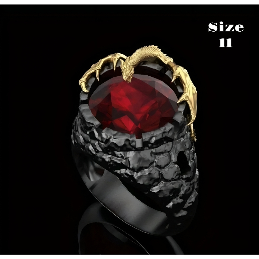 Mens simulated Ruby black silver Dragons Lair ring, Sz.11